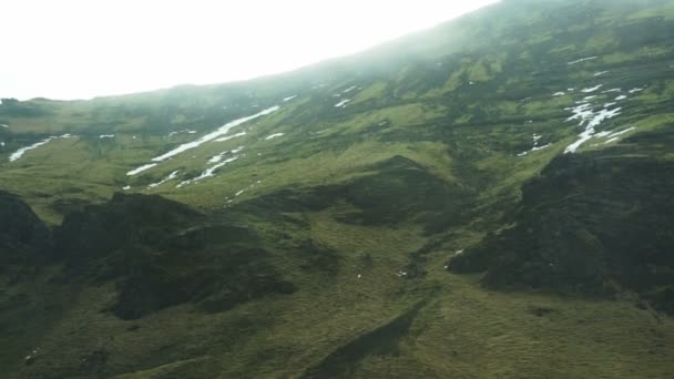 Iceland Roadside Mountain Top Rock Form Landscape — Stock Video