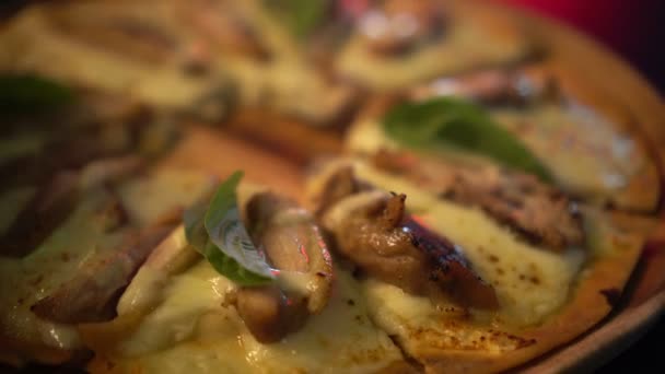 Pizza Con Champiñones Queso — Vídeos de Stock