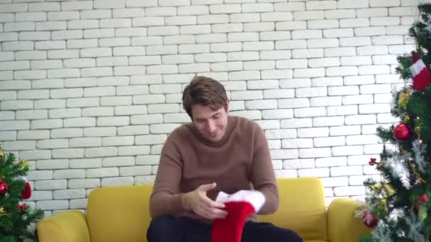 White Cuacasian Man Excited Christmas Morning — Stock Video