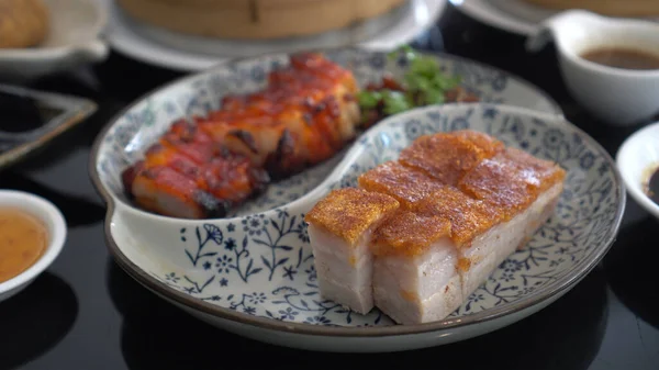 Chopsticks Comer Mel Churrasco Porco Crocante Hong Kong Cantonês Cozinha — Fotografia de Stock