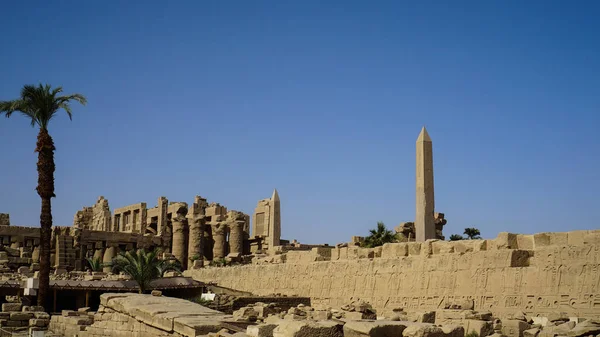 Μεγάλη Obelisk Μνημεία Στο Ναό Karnak Luxor Αίγυπτος Ορόσημο Για — Φωτογραφία Αρχείου