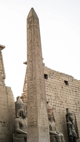 Grandes Monumentos Del Obelisco Templo Karnak Luxor Egipto Hito Para —  Fotos de Stock