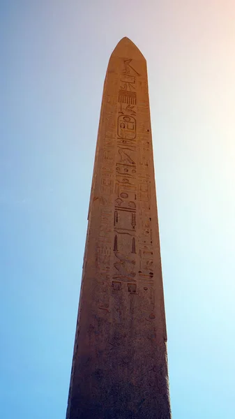 Egito Karnak Templo Luxor Obelisco Colunas Com Hieróglifos Arquitetura História — Fotografia de Stock