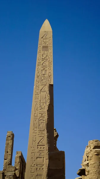 Mısır Karnak Tapınağı Luxor Dikilitaş Sütunları Hiyeroglif Tarih Mimarisi — Stok fotoğraf