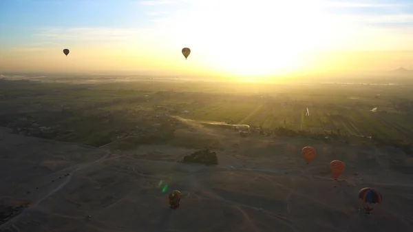 Aerial Video Motion Riding Hot Air Balloon Luxor Egypt Valley — Stock Photo, Image