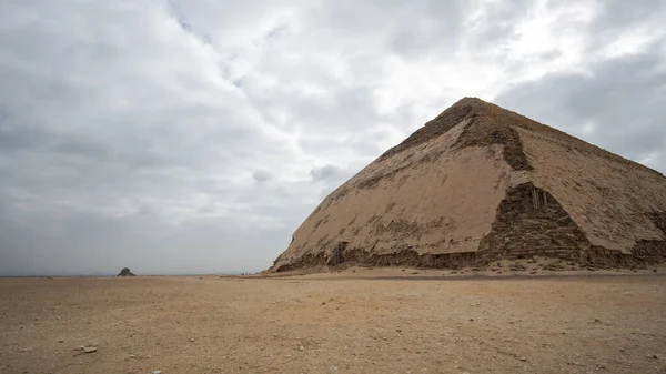 Bent Pyramid Egypten Saqqara Historia Och Steg För Att Lära — Stockfoto