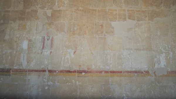 Hieroglyphics Met Bleef Kleurrijke Schilderij Begeerde Stenen Muur Bij Mortuarium — Stockfoto