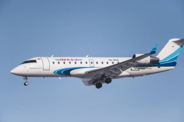 Novosibirsk, Rusya - 14 Şubat 2018: Bombardier Crj 200er Vq-Bsa havayolu Yamal uluslararası havaalanında Tolmachevo açılış öncesi.