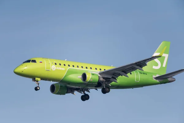 Nowosybirsk Rosja Lutego 2018 Embraer 170 100Su Bya Airlines Przed — Zdjęcie stockowe