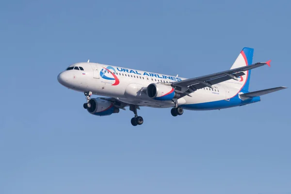 Novosibirsk Rusia Febrero 2018 Airbus A320 214 Bci Ural Airliners — Foto de Stock