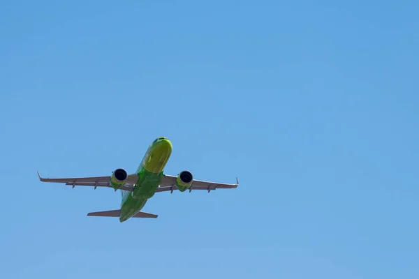 Novosibirsk Russia April 2018 Airbus A320 271N Bch Airlines Takeoff — Stock Photo, Image