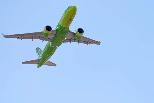 Novosibirsk Russia April 2018 Airbus A320 271N Bch Airlines Takeoff — Stock Photo, Image