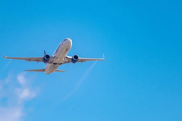 Νοβοσιμπίρσκ Ρωσία Απριλίου 2018 Boeing 737 86N Biz Yakutia Αεροπορικές — Φωτογραφία Αρχείου