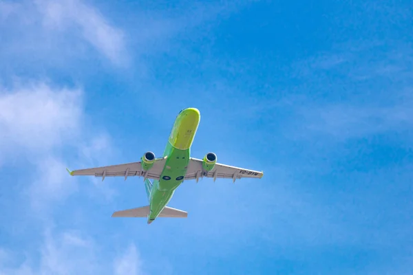 Novosibirsk Russia May 2018 Embraer 170 100Su Bym Airlines Takeoff — Stock Photo, Image