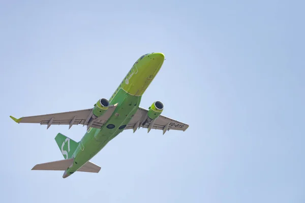 Novosibirsk Russia May 2018 Embraer 170 100Su Bys Airlines Takeoff — Stock Photo, Image