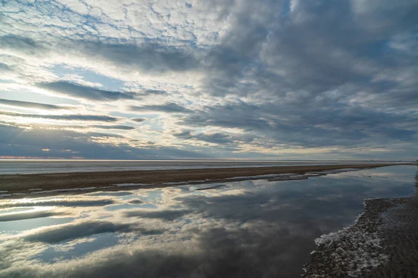 Frühlingslandschaft Schneeschmelze Auf Dem Stausee Russland Sibirien Die Region Nowosibirsk — Stockfoto