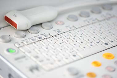 Modern ultrason makine sensörler ile