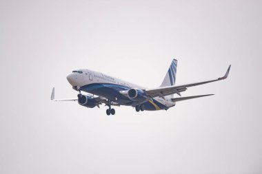 Novosibirsk, Rusya - 2 Mayıs 2018: Boeing 737 - 8k 5 Vq Bdw Nordstar Tolmachevo Uluslararası Havaalanı'nda iniş için yaklaşımlar.