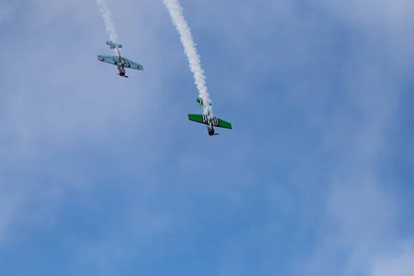 Novosibirsk Rússia Agosto 2018 Duas Aeronaves Yak Realizam Programa Show — Fotografia de Stock