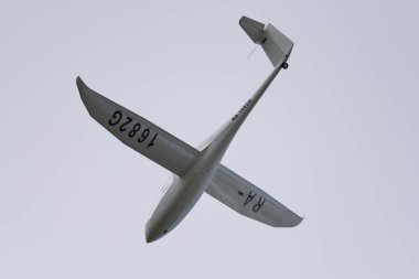 Novosibirsk, Rusya - 5 Ağustos 2018: Pipistrel Toros 503 ra - 1682g airshow Mochishche içinde
