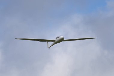 Novosibirsk, Rusya - 5 Ağustos 2018: Pipistrel Toros 503 ra - 1682g airshow Mochishche içinde