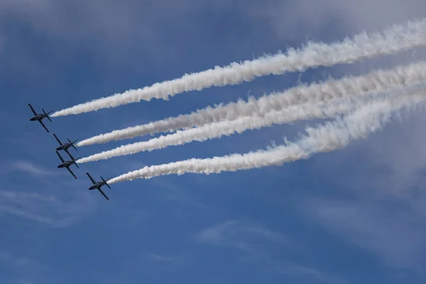 Новосибирск Россия Августа 2018 Года Аэробатическая Команда Russ Самолетах Albatross — стоковое фото