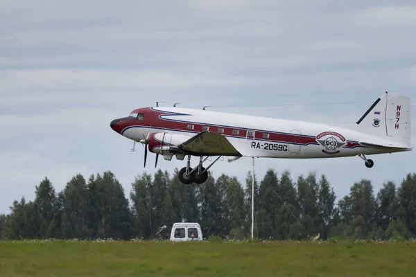 Nowosibirsk Russland August 2018 Amerikanische Kurzstrecken Transportflugzeuge Mit Zwei Kolbenmotoren — Stockfoto
