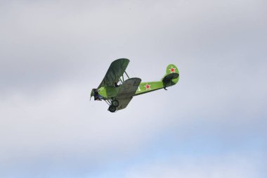 Novosibirsk, Rusya - 5 Ağustos 2018: Sovyet tek motorlu çift kanatlı Policarpov Po-2 veya U-2 Mochishche hava fuarında.