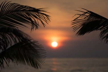 Koh Chang adasında güzel gün batımı.