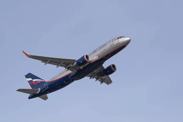 空客A320-214 Vp-Blh俄罗斯国际航空公司. — 图库照片