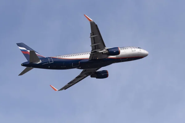 Airbus A320-214 Vp-Blh Aeroflot. — Foto de Stock