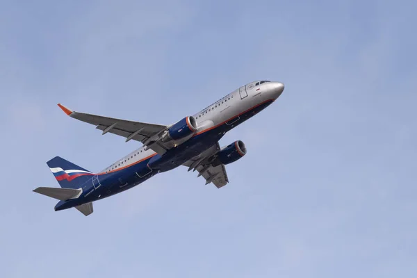 Airbus A320-214 Vp-Blh Aeroflot. — Foto de Stock