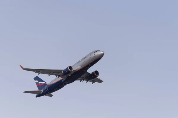 Airbus A320-214 VP-BLH Aeroflot. — Stock fotografie