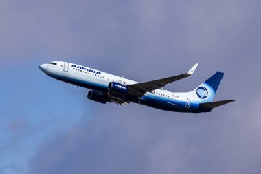  Boeing 737-86n Ei-Ecm Alrosa Havayolları