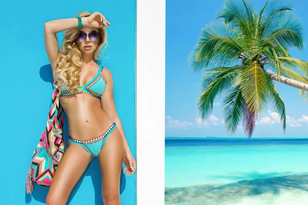 Gyönyörű Szexi Bikini Kérdésekkel Zavarba Hozó Karibi Tengerparton — Stock Fotó