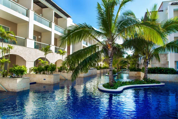 Dominik Cumhuriyeti, Punta cana, Saona Adası - Mano Juan Beach. Balıkçı köyü