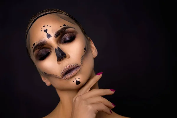Olarak Halloween Makyaj Stüdyoda Siyah Bir Zemin Üzerine Seksi Esmer — Stok fotoğraf