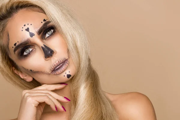 Sexy Blonde Woman Halloween Makeup Beige Background Studio Makeup Artist — Stock Photo, Image
