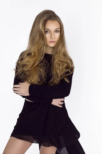 Móda Dívka Dospívající Modelu Elegantních Šatech Bílém Pozadí Studio Image — Stock fotografie