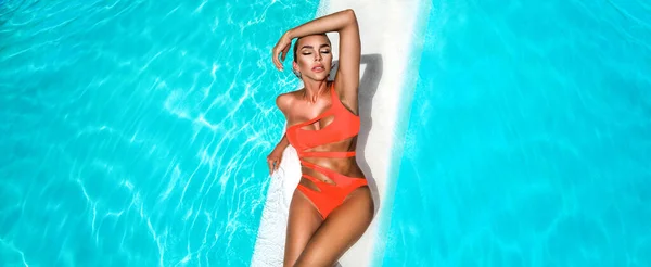 Elegant Sexy Woman Orange Bikini Sun Tanned Slim Shapely Body — Stock Photo, Image
