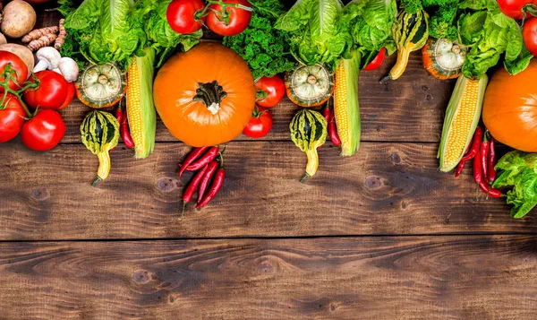 Verduras Frescas Crudas Sobre Fondo Madera Copiar Espacio — Foto de Stock