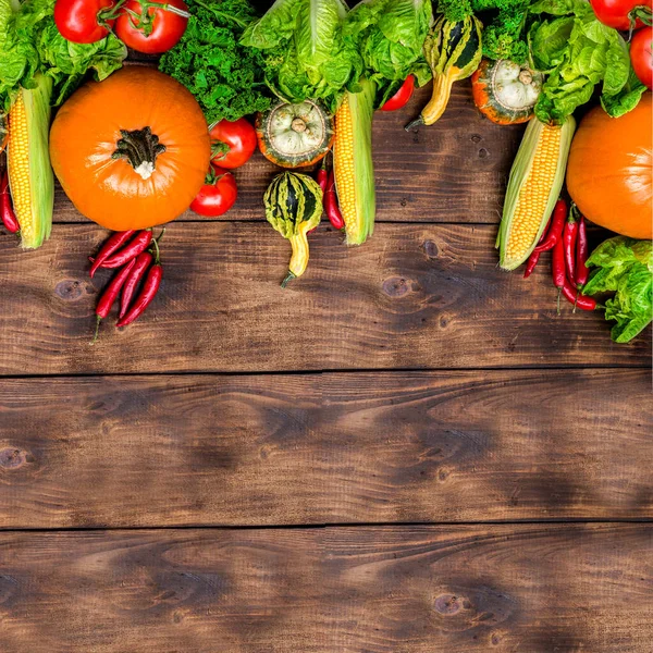 Verduras Frescas Crudas Sobre Fondo Madera Copiar Espacio — Foto de Stock