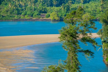 Goa kıyı şeridinin gündüz Hindistan 'daki hava manzarası. 