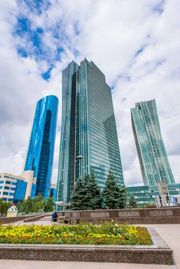 Tatil sırasında Astana şehrinden geçerek, Kazakistan   