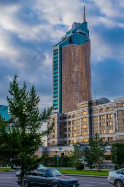 Tatil sırasında Astana şehrinden geçerek, Kazakistan   