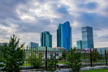 Tatil sırasında Astana şehrinden geçerek, Kazakistan   