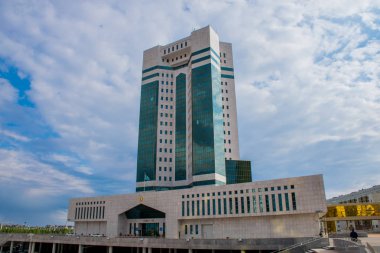 Gündüz Astana şehrinden geçerek, Kazakistan  