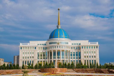 Gündüz Astana şehrinden geçerek, Kazakistan  