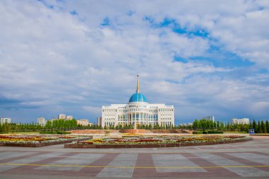 Gündüz Astana şehrinden geçerek, Kazakistan  