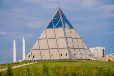 Gündüz Astana şehrinden geçerek, Kazakistan  